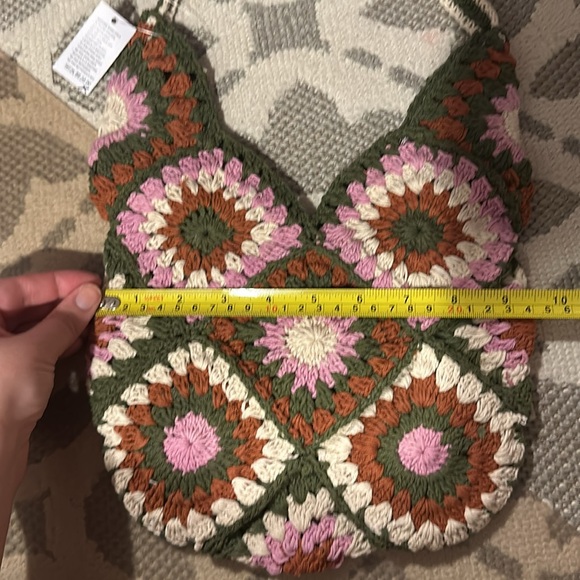 Urban Outfitters Lara Crochet Granny Square Shoulder Bag NEW - Picture 6 of 7